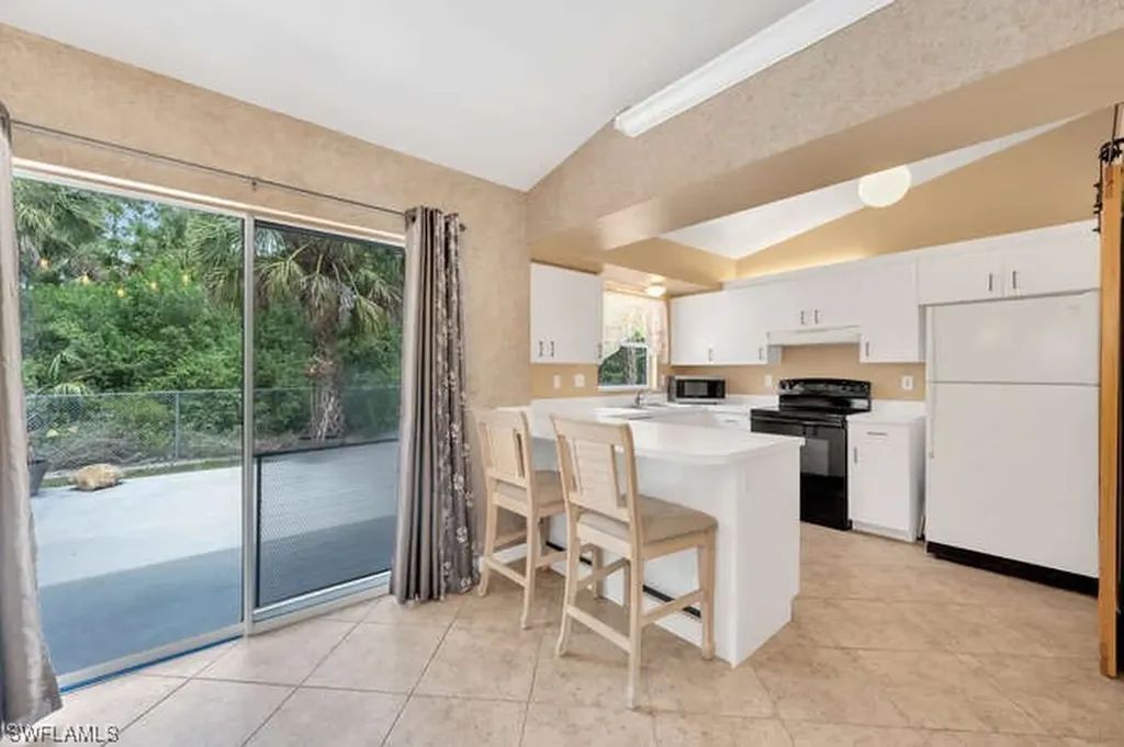 775 16th Avenue NW Naples FL 34120