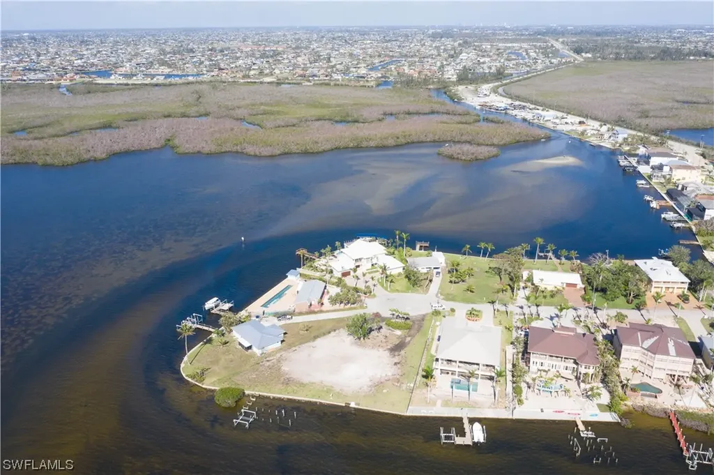 12351 Shoreview Drive Matlacha FL 33993