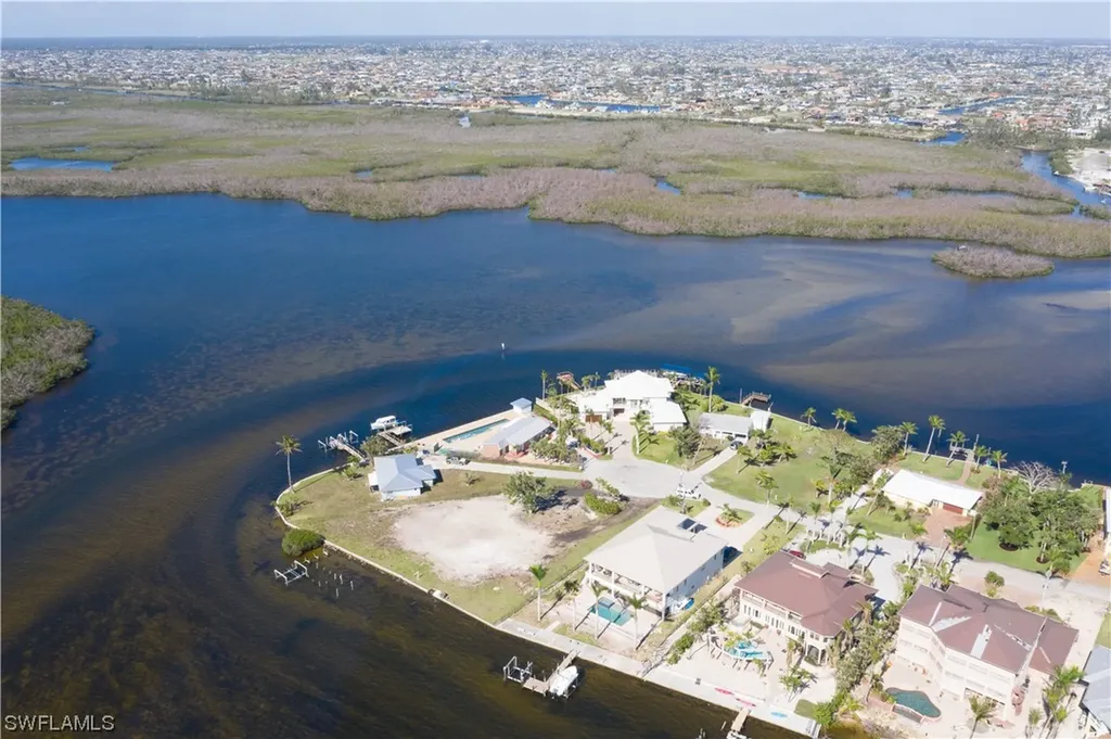 12351 Shoreview Drive Matlacha FL 33993