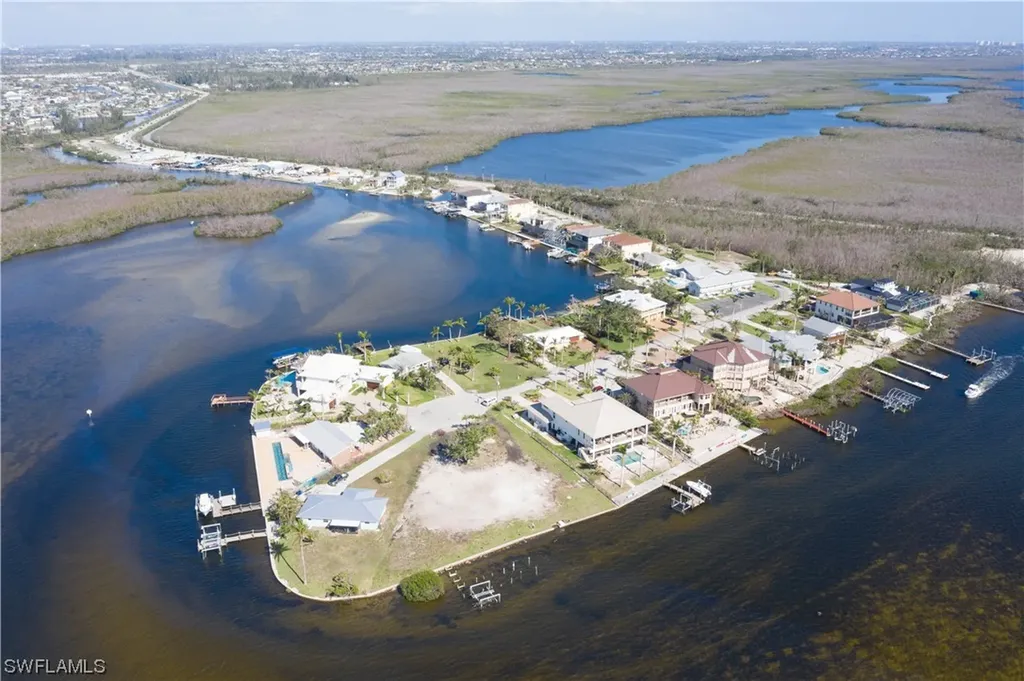 12351 Shoreview Drive Matlacha FL 33993