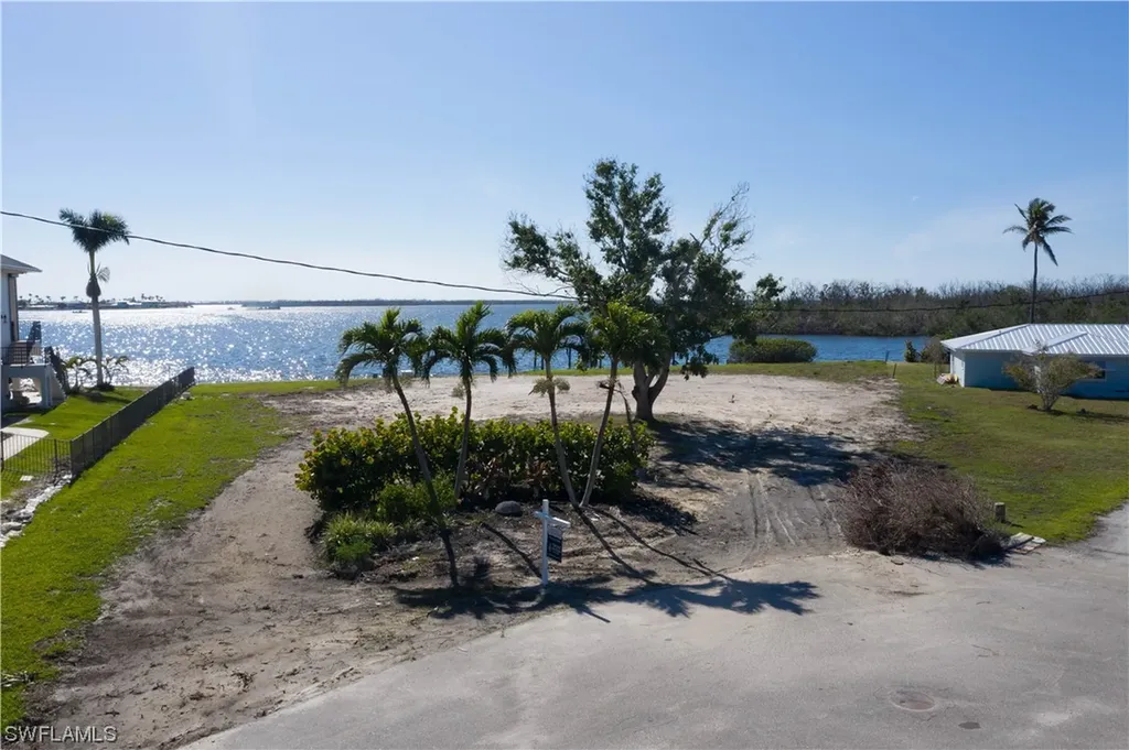 12351 Shoreview Drive Matlacha FL 33993