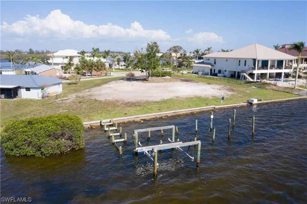 12351 Shoreview Drive Matlacha FL 33993