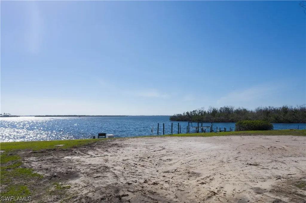 12351 Shoreview Drive Matlacha FL 33993