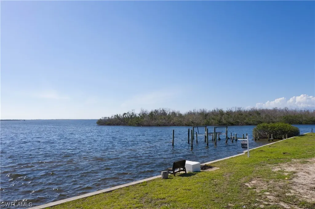 12351 Shoreview Drive Matlacha FL 33993