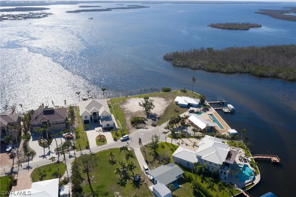 12351 Shoreview Drive Matlacha FL 33993