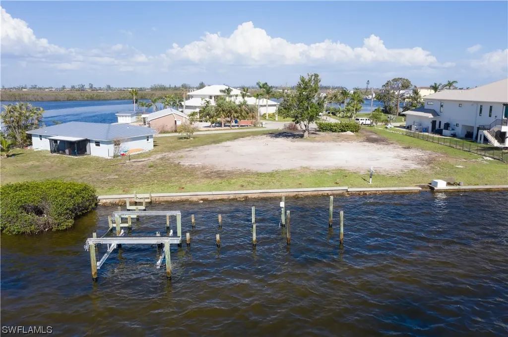 12351 Shoreview Drive Matlacha FL 33993