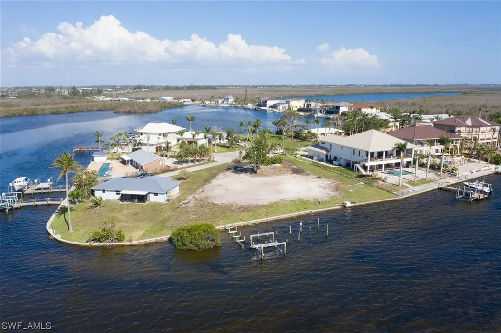 12351 Shoreview Drive Matlacha FL 33993