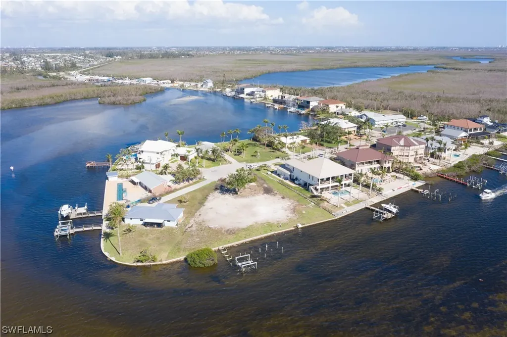 12351 Shoreview Drive Matlacha FL 33993