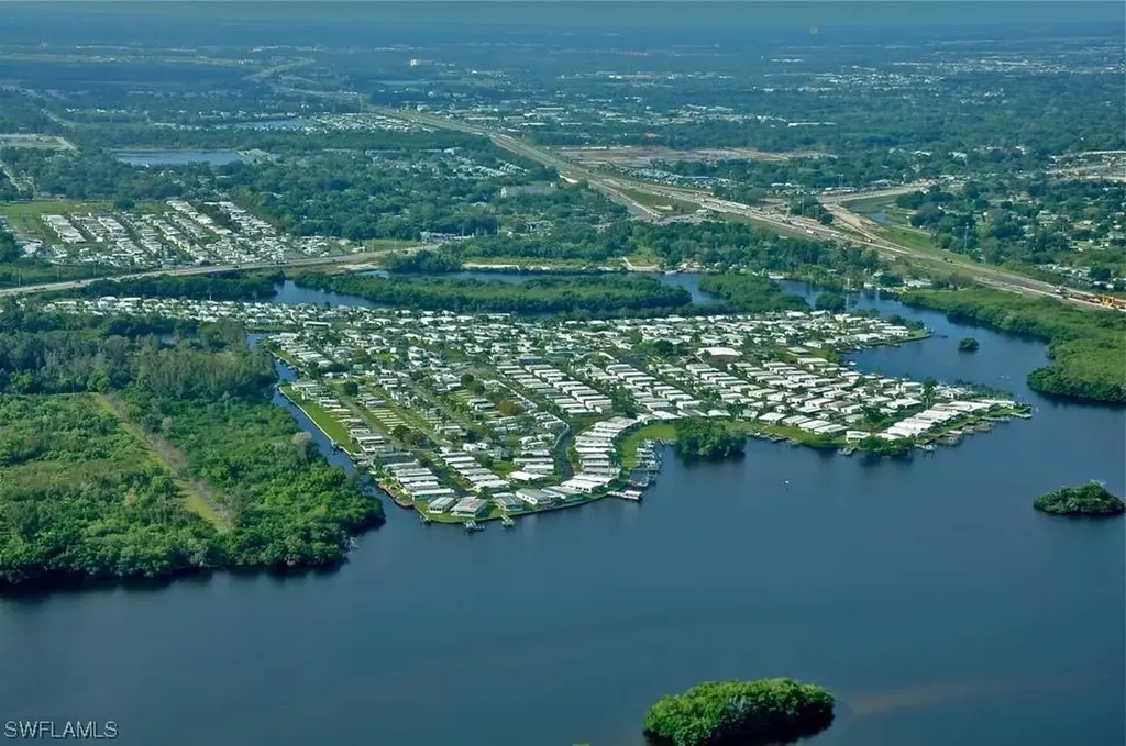 122 Shoreland Drive Fort Myers FL 33905