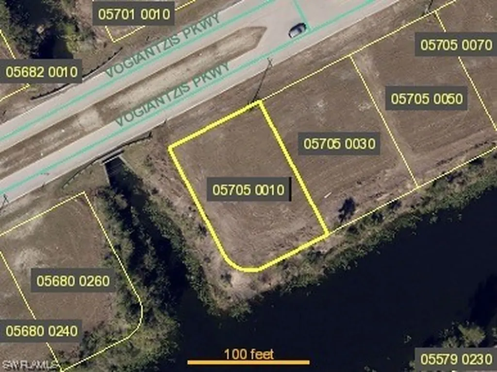 860 Vogiantzis Parkway Cape Coral FL 33909