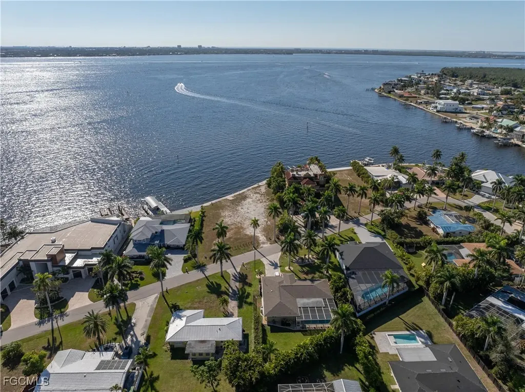 238 Bayshore Drive Cape Coral FL 33904