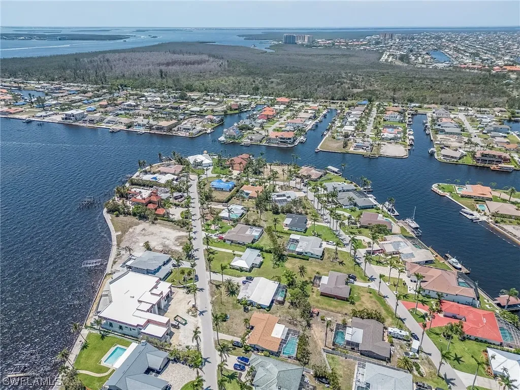 238 Bayshore Drive Cape Coral FL 33904