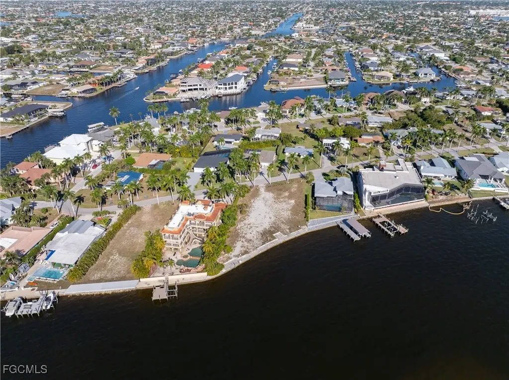 238 Bayshore Drive Cape Coral FL 33904