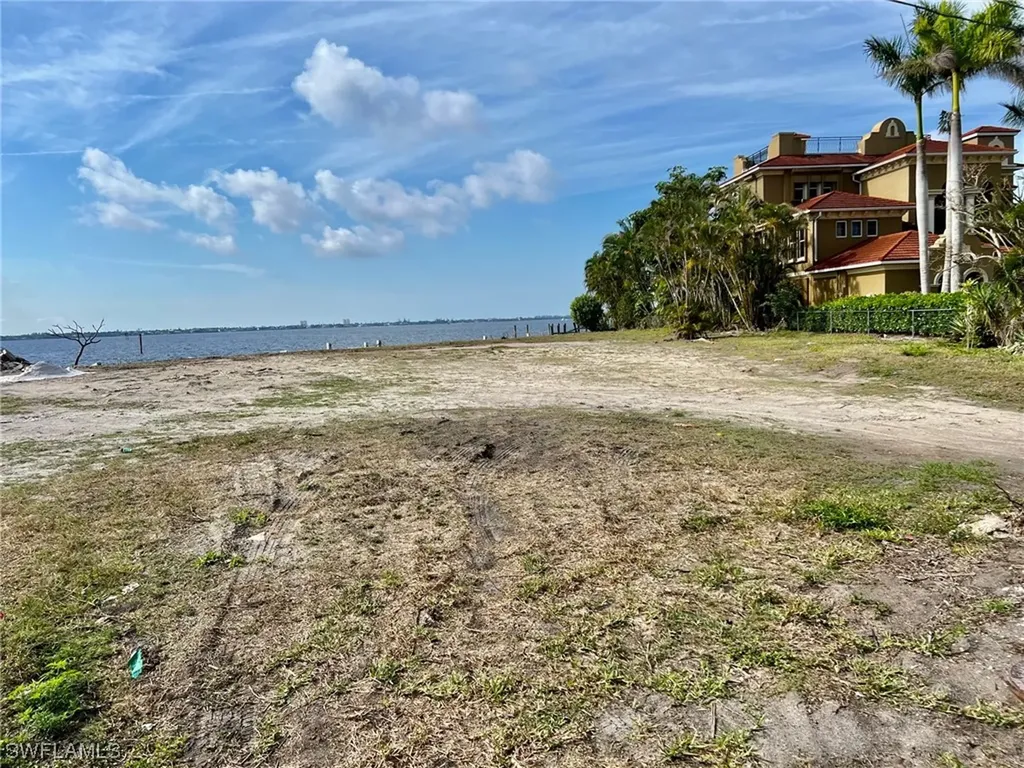 238 Bayshore Drive Cape Coral FL 33904