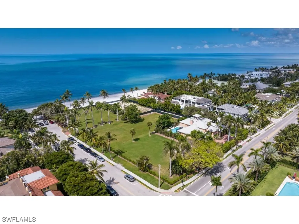 25 5th Avenue S Naples FL 34102