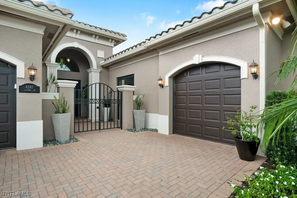 4387 Caldera Circle Naples FL 34119