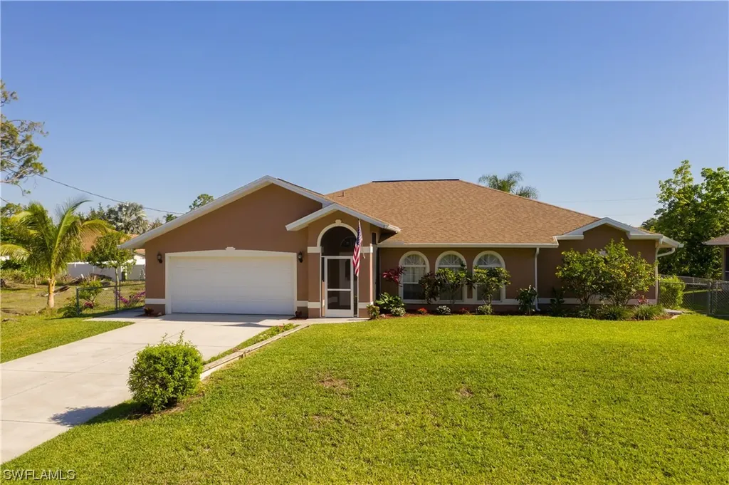 2607 9th Street W Lehigh Acres FL 33971
