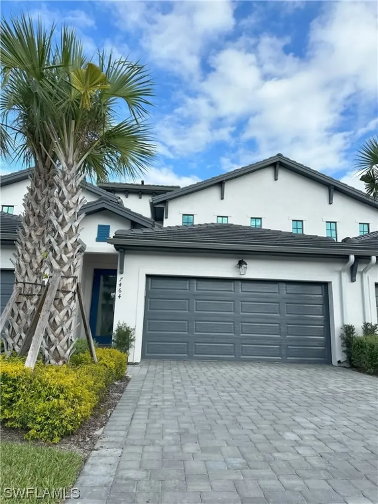 7464 Rockefeller Drive Naples FL 34119