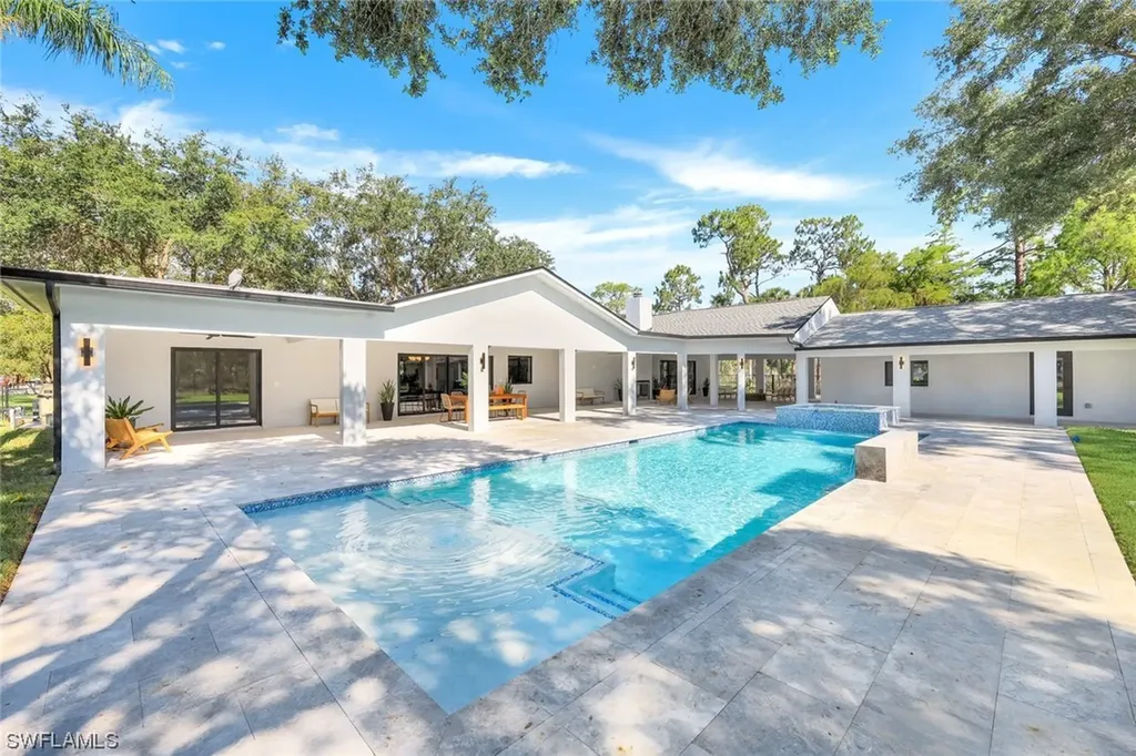 675 27th Street SW Naples FL 34117
