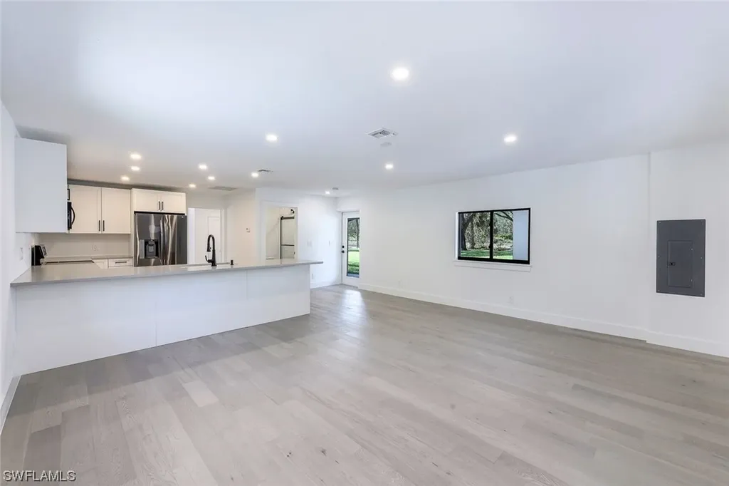 675 27th Street SW Naples FL 34117