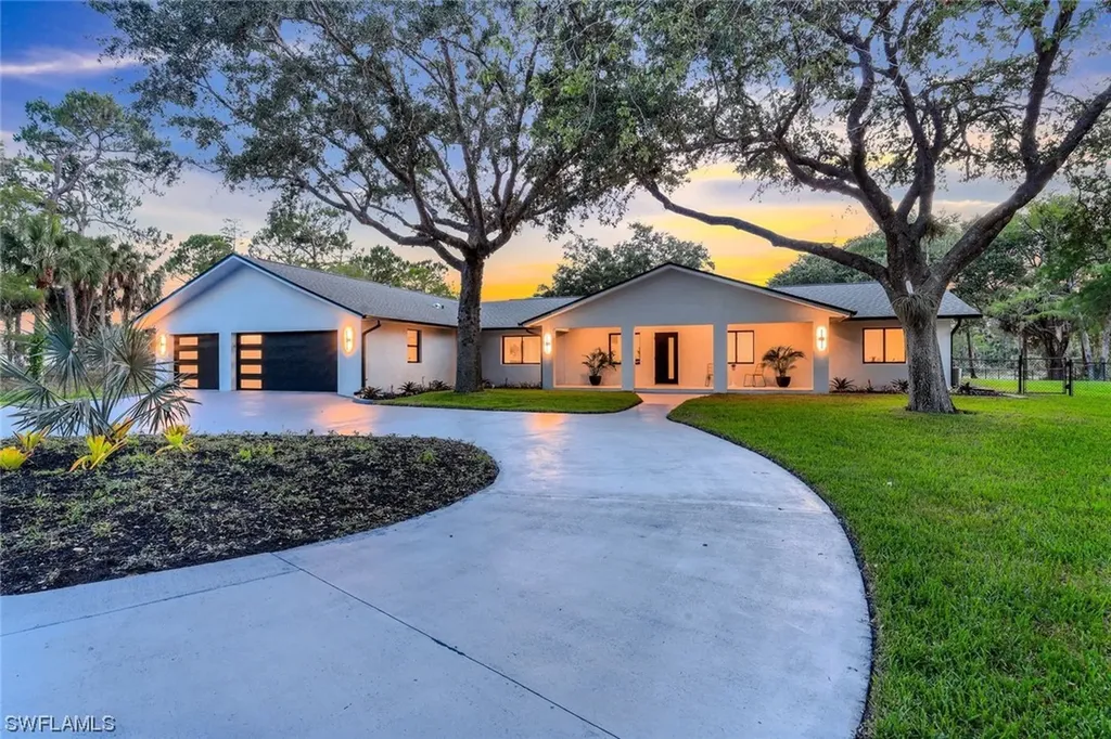 675 27th Street SW Naples FL 34117