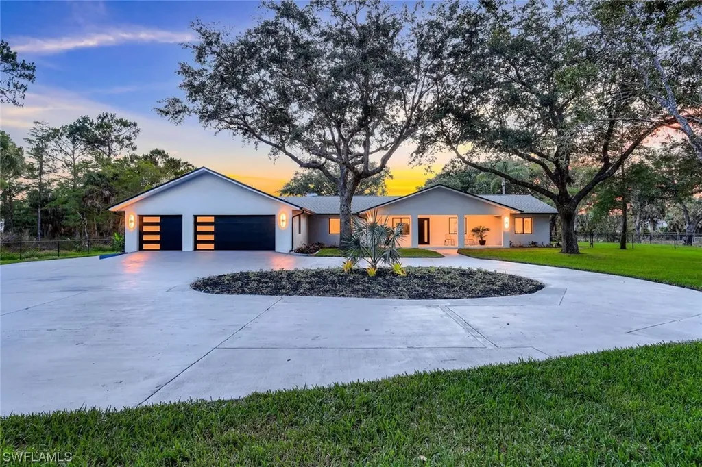 675 27th Street SW Naples FL 34117