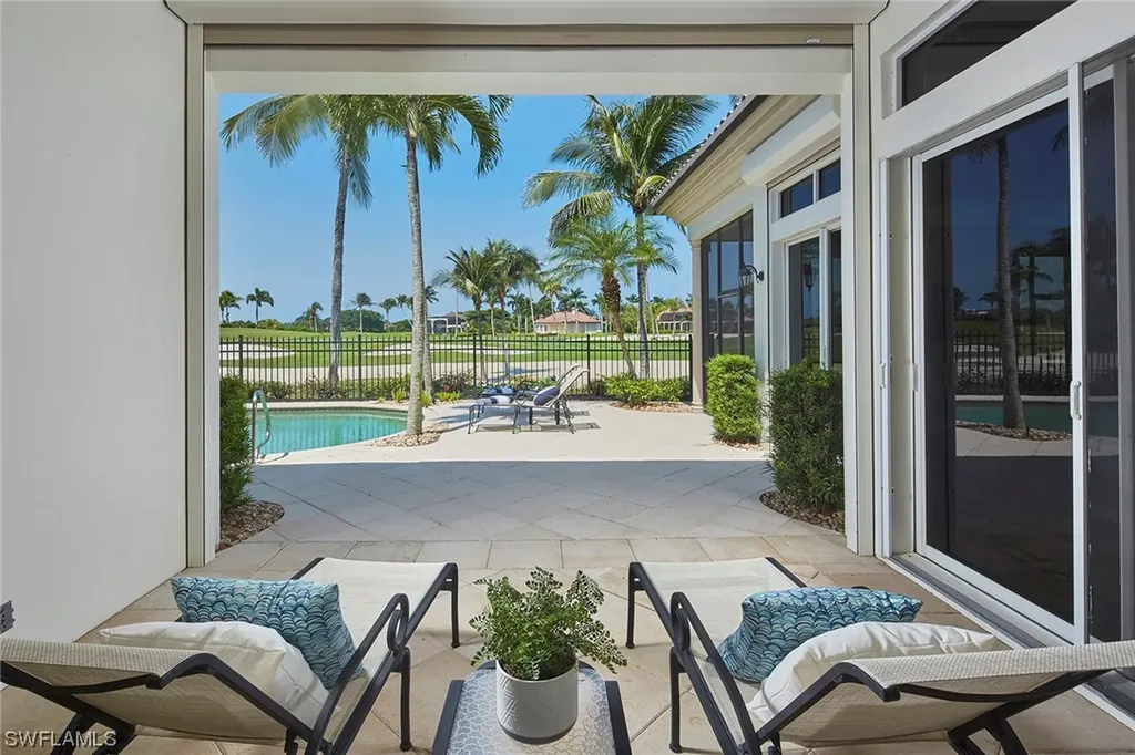 1735 Venezia Way Naples FL 34105