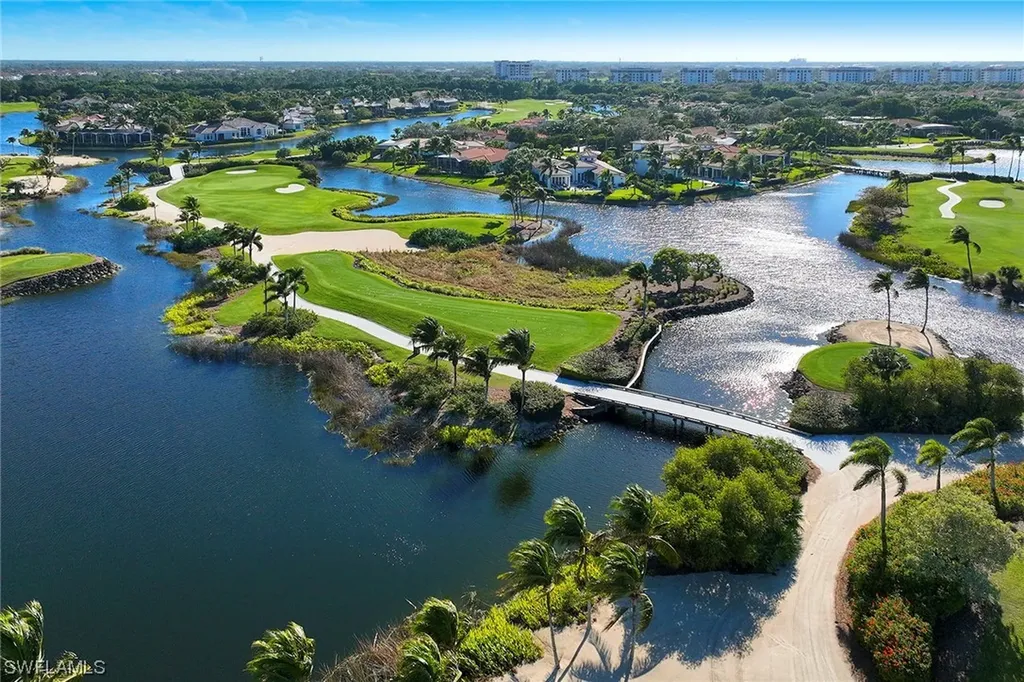 1735 Venezia Way Naples FL 34105