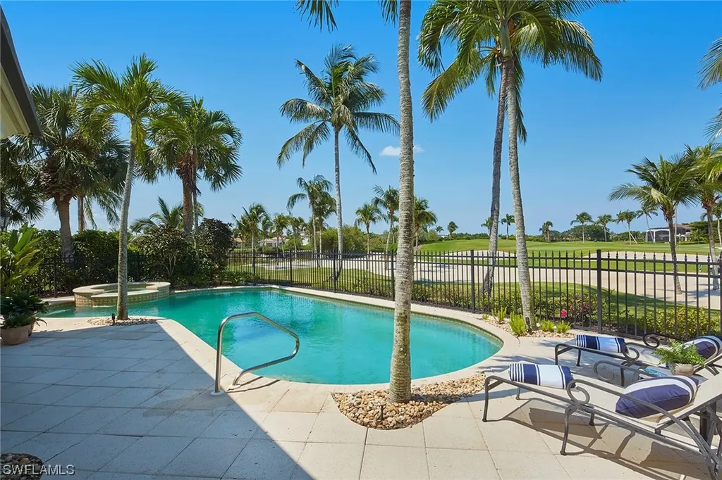 1735 Venezia Way Naples FL 34105