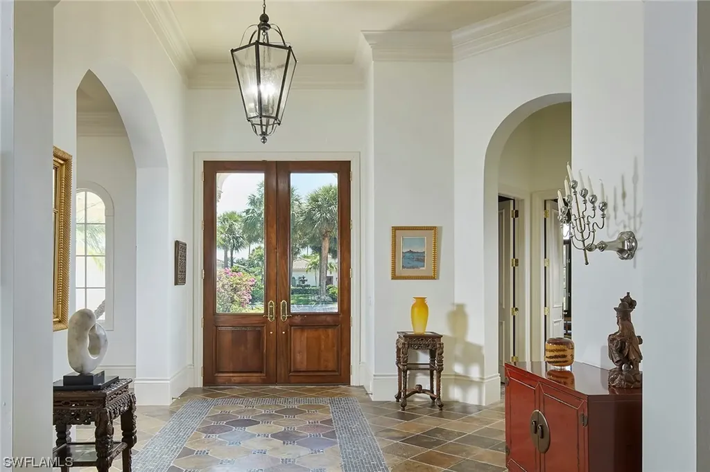 1735 Venezia Way Naples FL 34105
