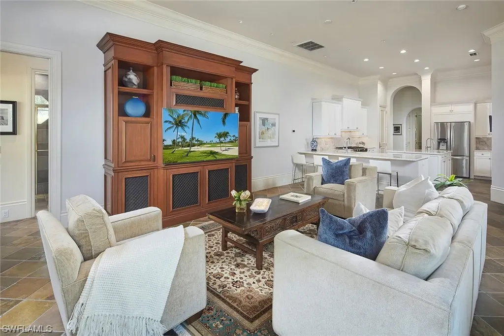 1735 Venezia Way Naples FL 34105