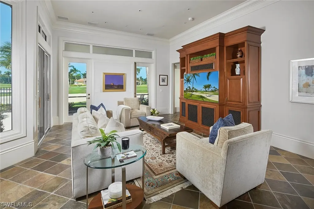 1735 Venezia Way Naples FL 34105