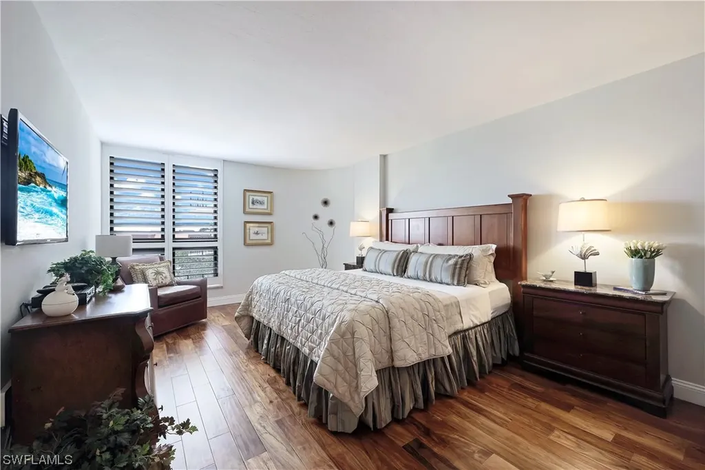 3115 Gulf Shore Boulevard N Naples FL 34103