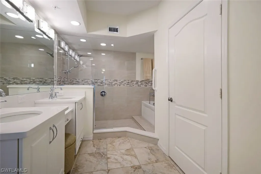 7687 Pebble Creek Circle Naples FL 34108
