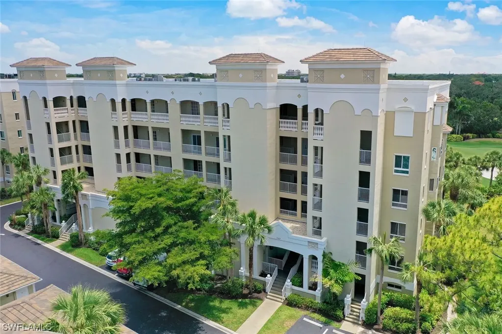 7687 Pebble Creek Circle Naples FL 34108