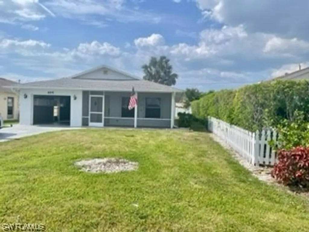 695 104th Avenue N Naples FL 34108
