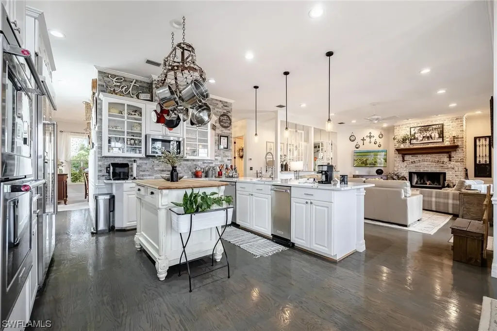 1323 Frontier Circle Labelle FL 33935