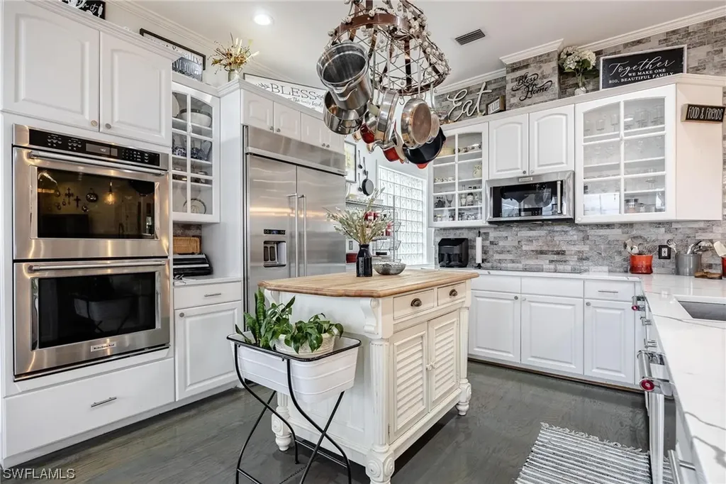 1323 Frontier Circle Labelle FL 33935
