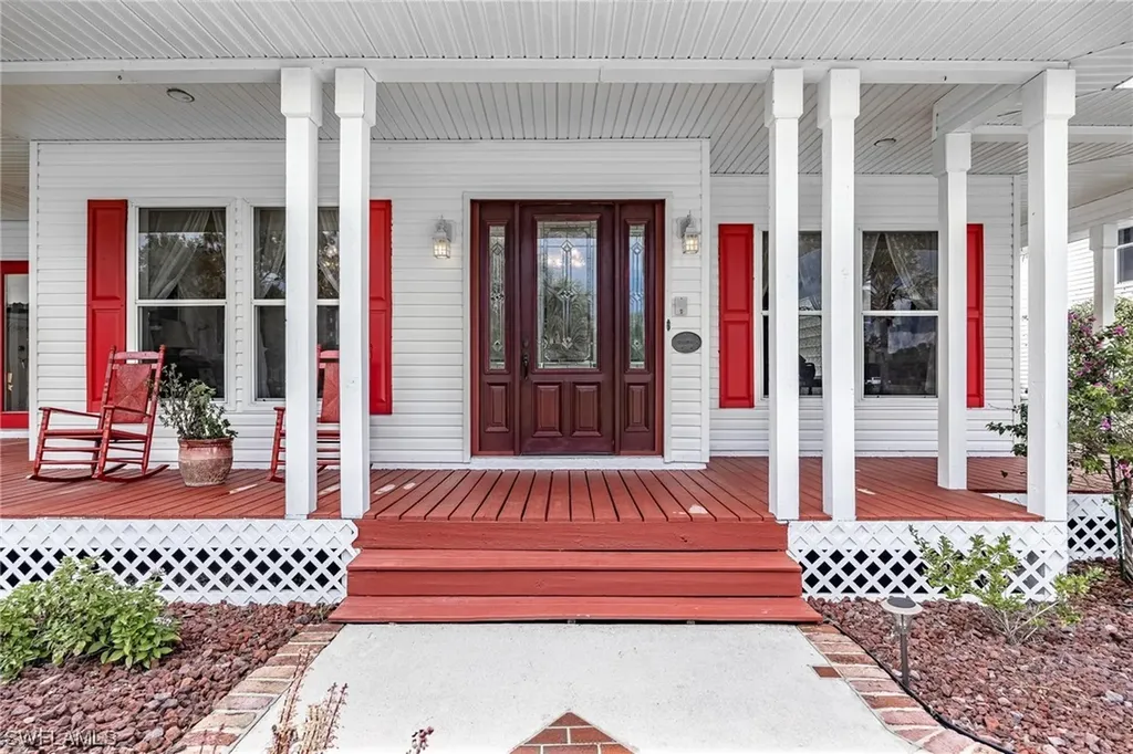 1323 Frontier Circle Labelle FL 33935