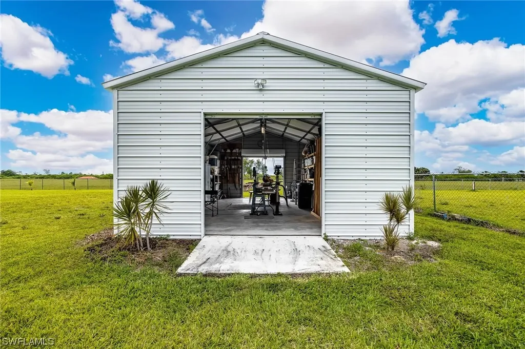 1323 Frontier Circle Labelle FL 33935