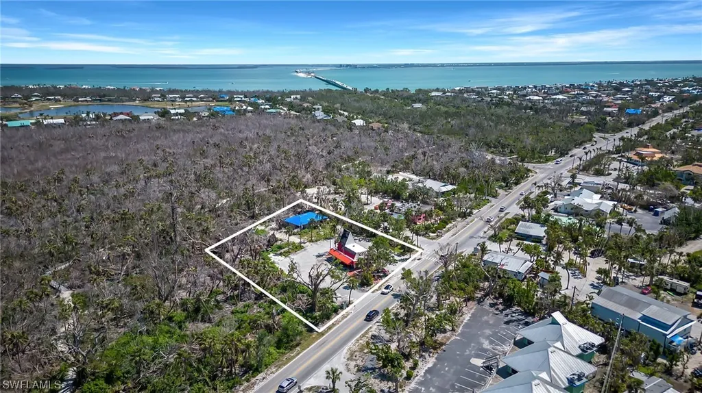 1046/1048/1090 Periwinkle Way Sanibel FL 33957