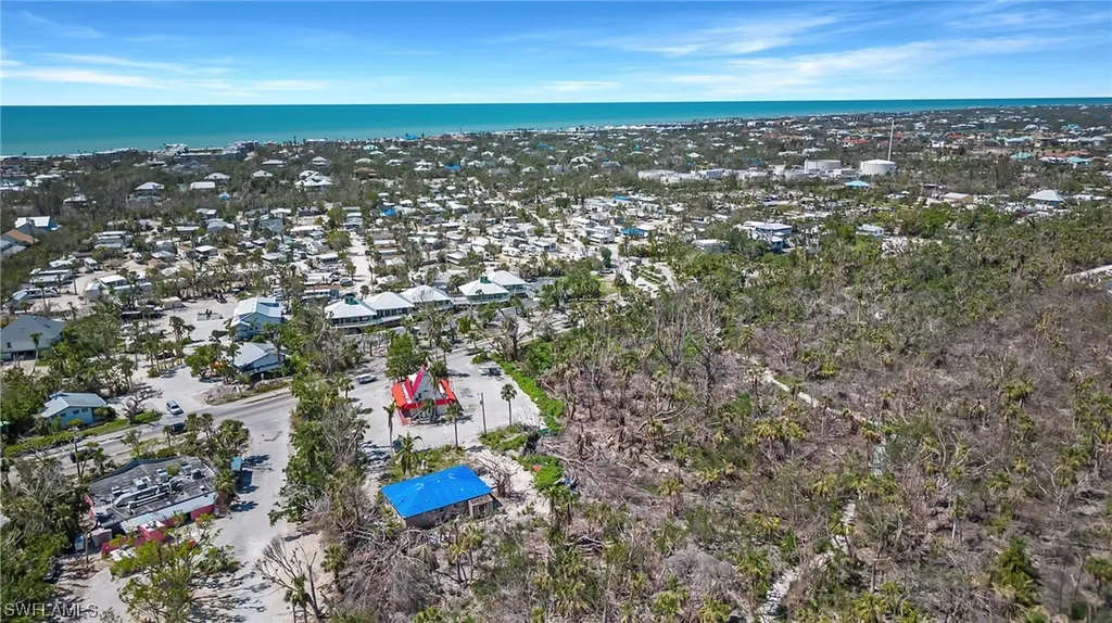 1046/1048/1090 Periwinkle Way Sanibel FL 33957