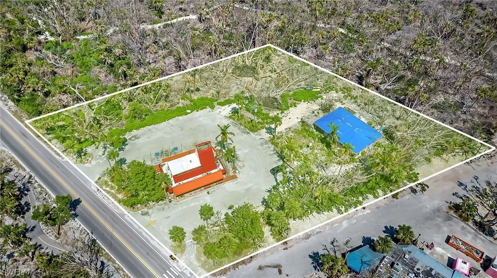 1046/1048/1090 Periwinkle Way Sanibel FL 33957