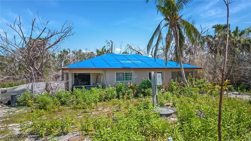 1046/1048/1090 Periwinkle Way Sanibel FL 33957