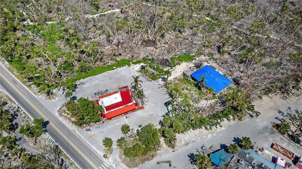 1046/1048/1090 Periwinkle Way Sanibel FL 33957