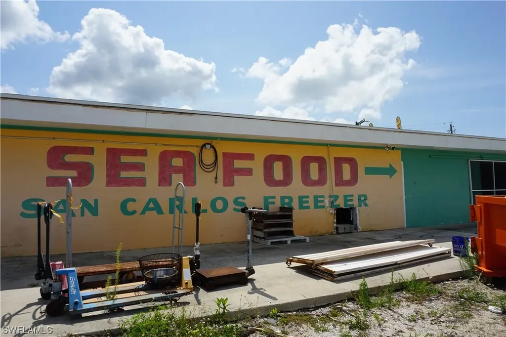 870 Buttonwood Drive Fort Myers Beach FL 33931
