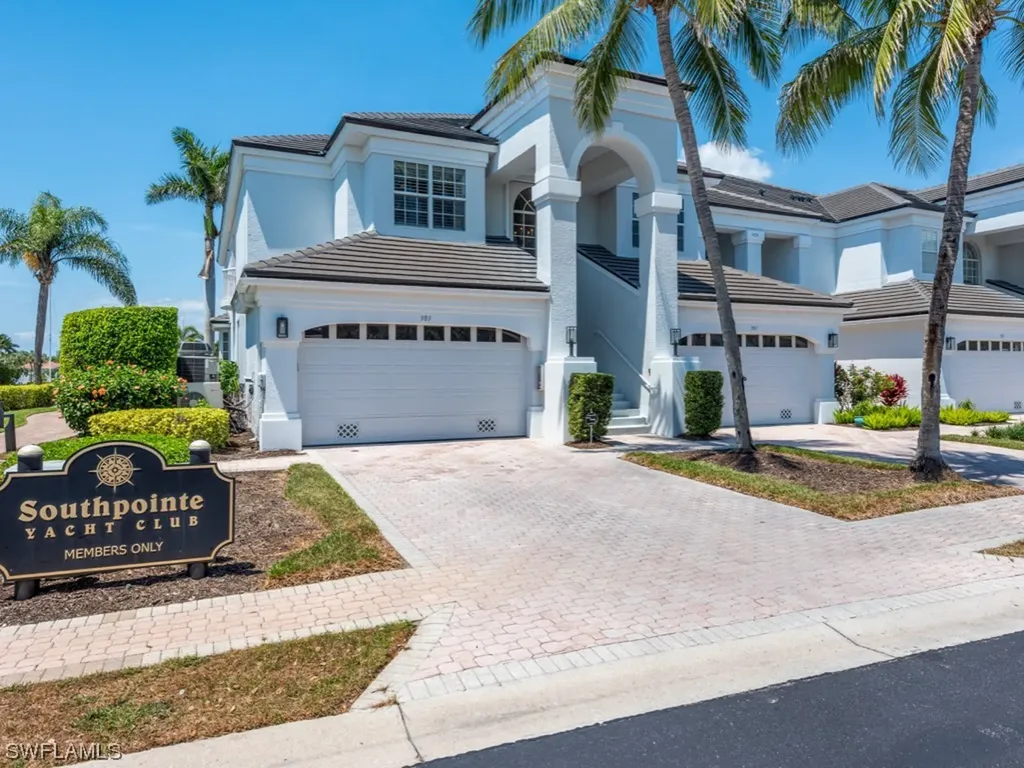 Naples FL, 1733 Gulfstar Drive S, Unit 303