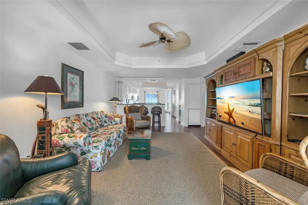 8665 Bay Colony Drive Naples FL 34108