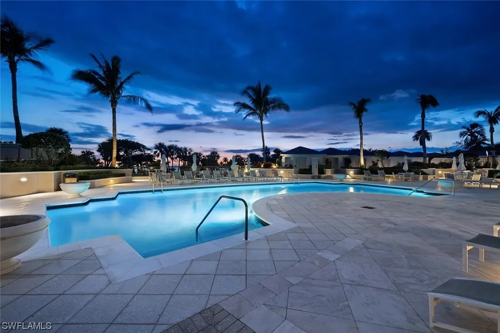 8665 Bay Colony Drive Naples FL 34108