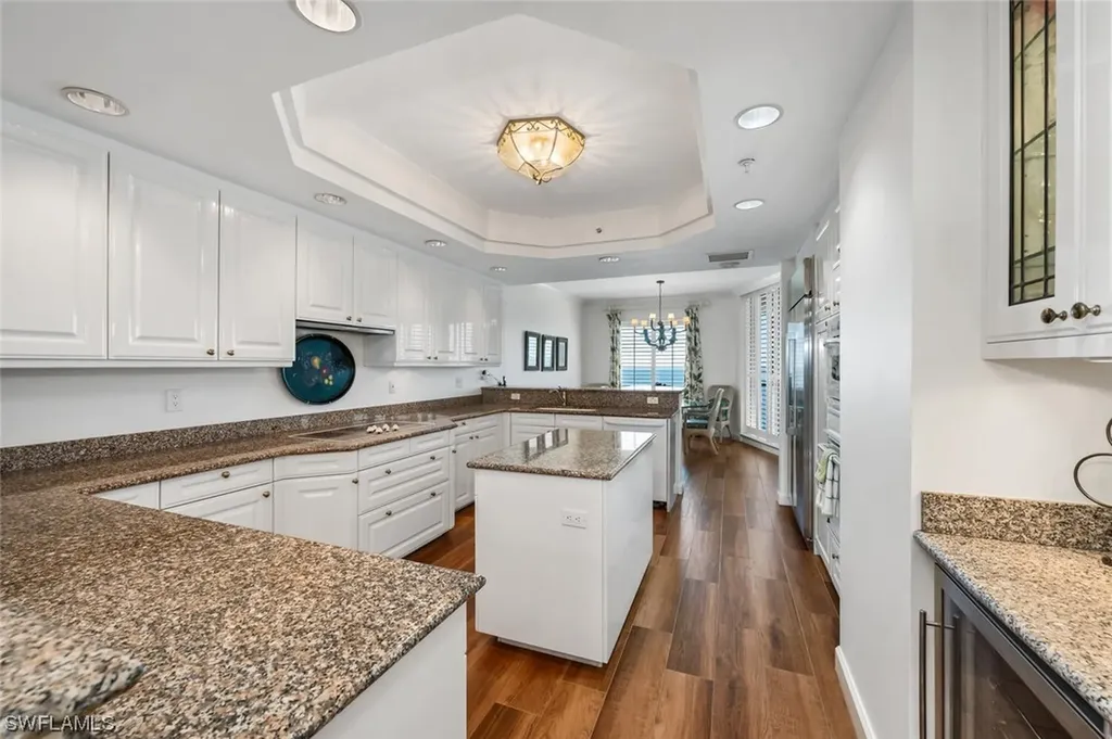 8665 Bay Colony Drive Naples FL 34108